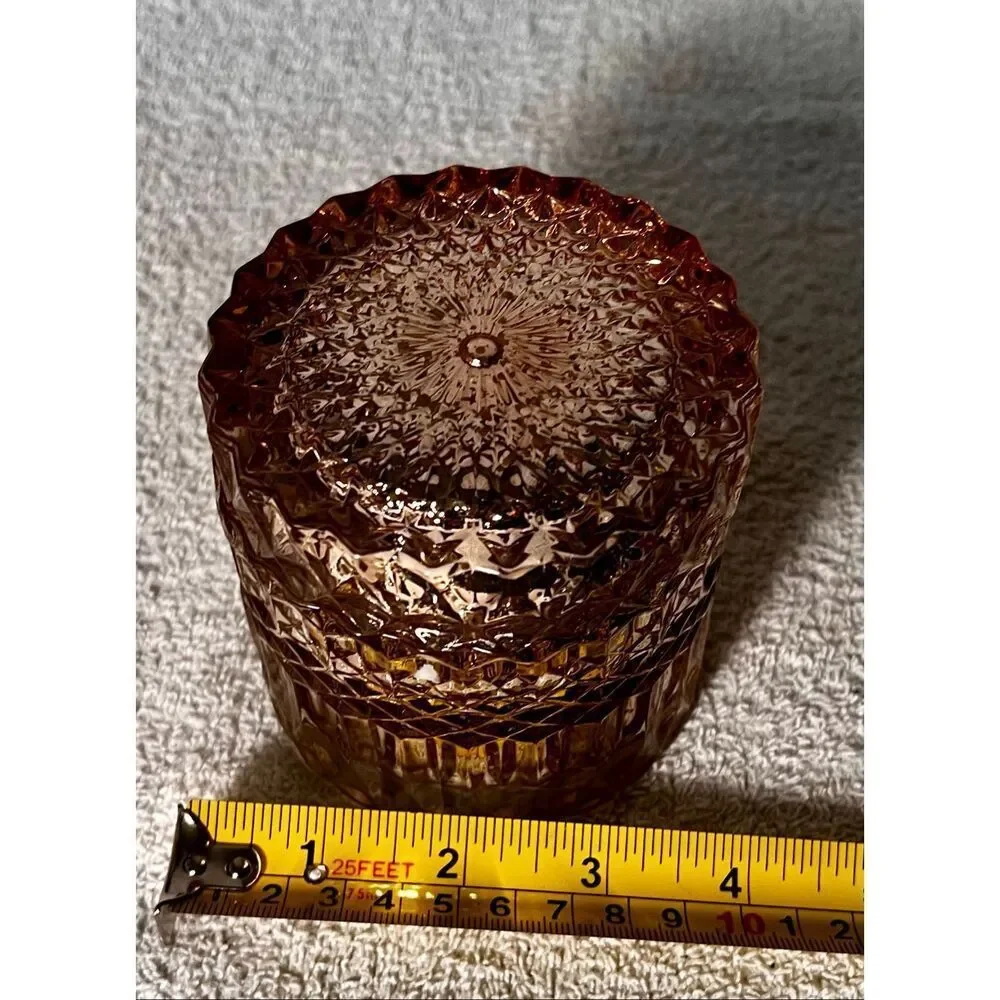 New Rare Leoben Company Tobacco Santal Candle in Glass Jar with Lid 6oz
